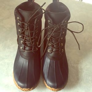 Tommy Hillfiger duck boot
